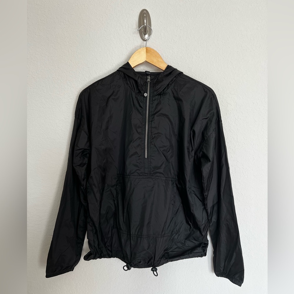 Gaiam 1/2 zip Windbreaker